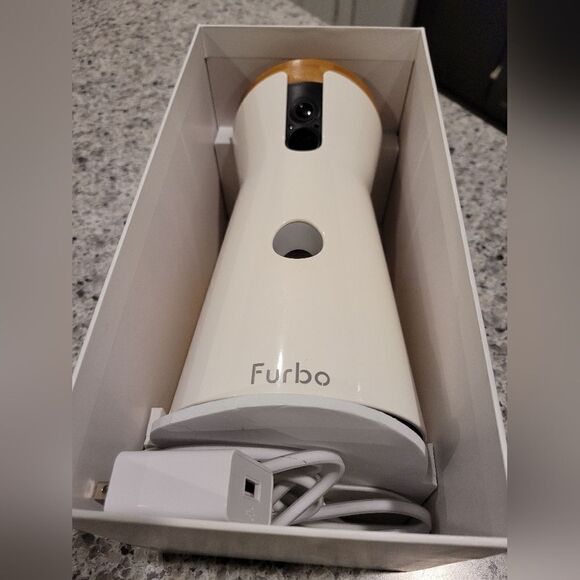 Furbo Dog Camera Treat Tossing, 1080P 2.4G Wifi only 2-Way Audio White - Picture 4 of 6